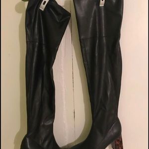 This boots belonged to my daughter, but she moved to another country.